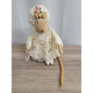 Kerr Kreations 104 Madame mouse 8" WINTEX Co. 1974 San Francisco